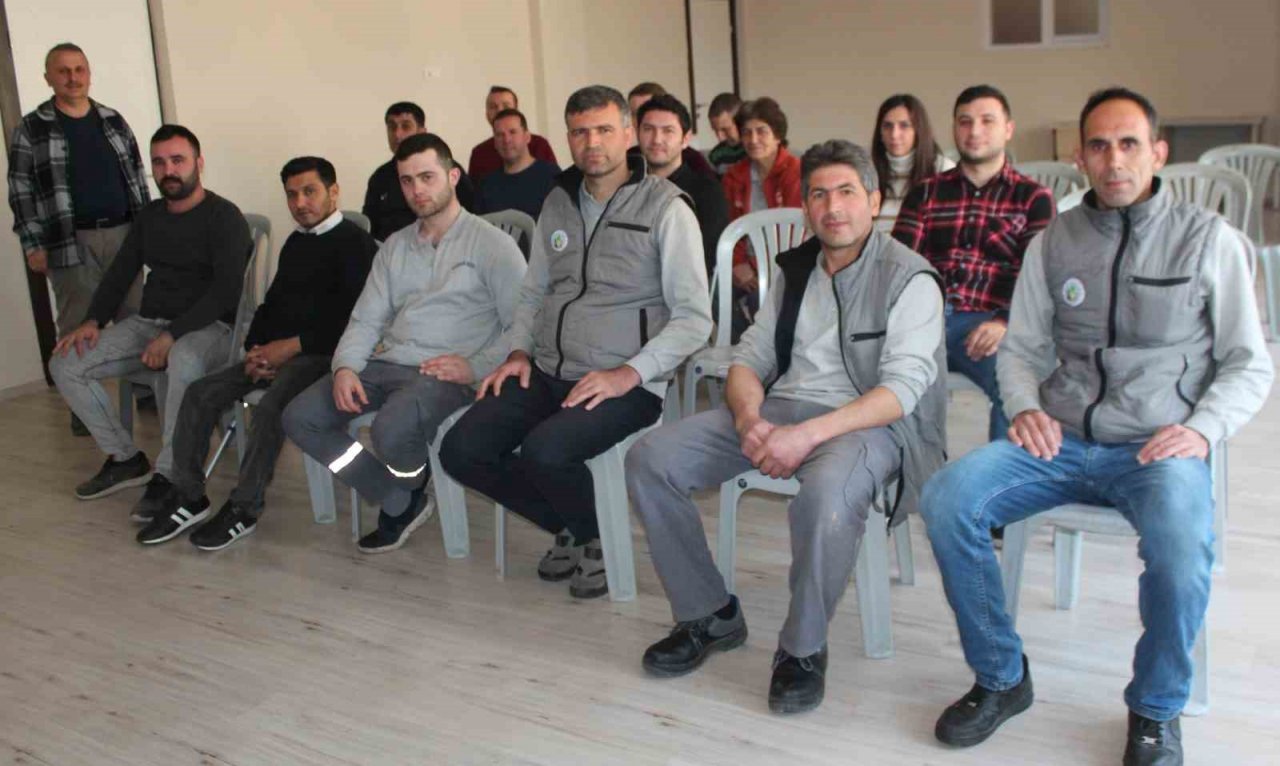 Arıcılık kursunu tamamlayan kursiyerlere kovan hediyesi