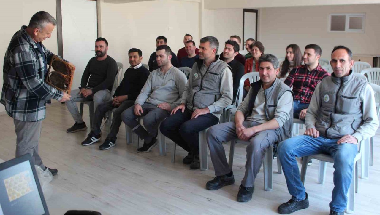 Arıcılık kursunu tamamlayan kursiyerlere kovan hediyesi