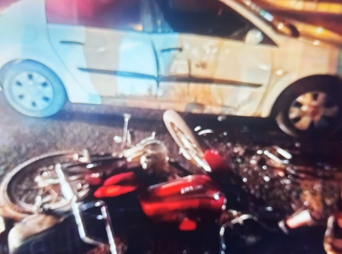 Motosiklet ile otomobil çarpıştı: 1 yaralı