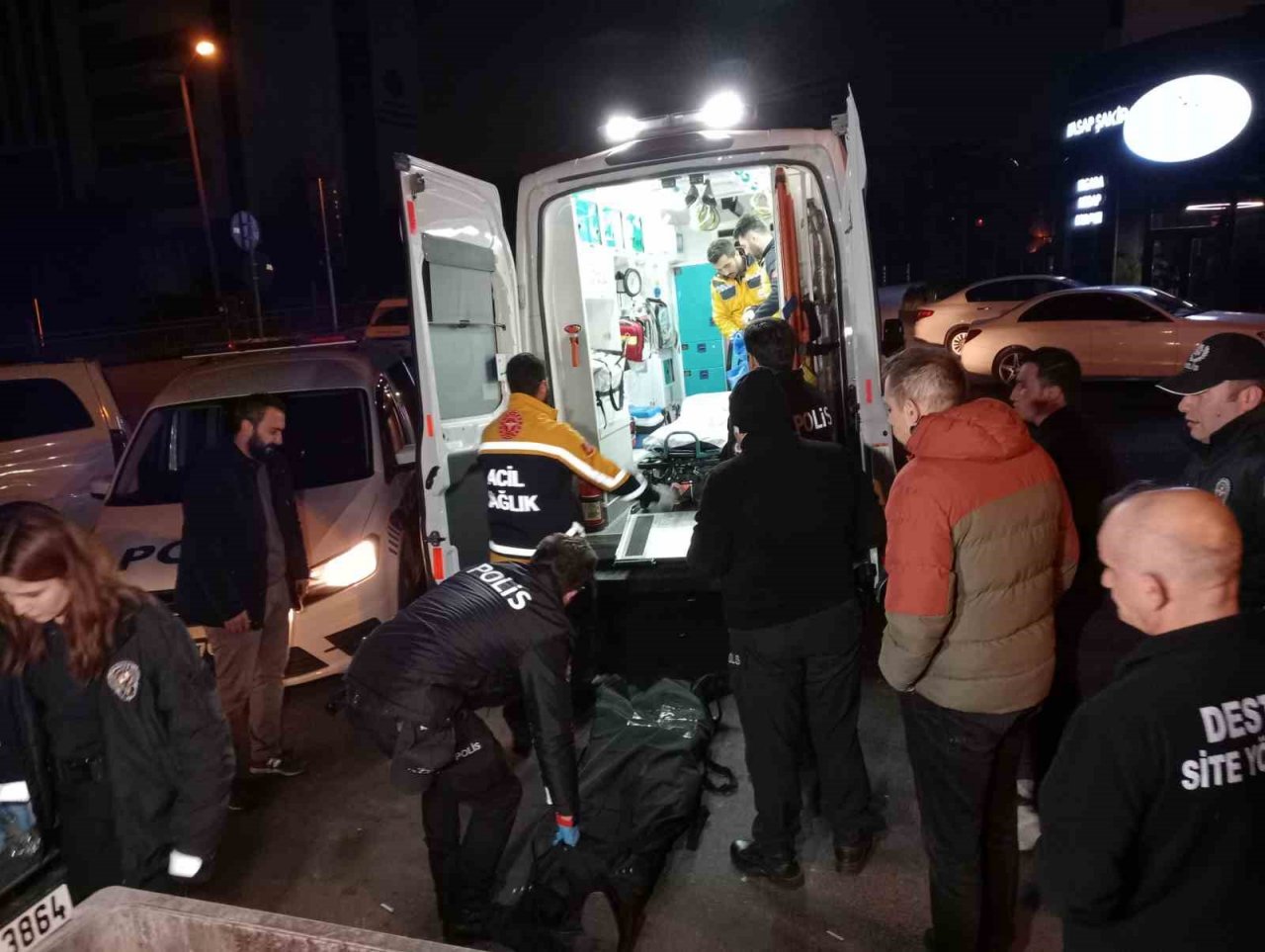 Bayrampaşa’da feci kaza: Kendi kullandığı ticari aracın altında kalan sürücü hayatını kaybetti