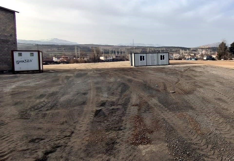 Doğanşehir’de esnaflar için konteyner çarşı kuruluyor