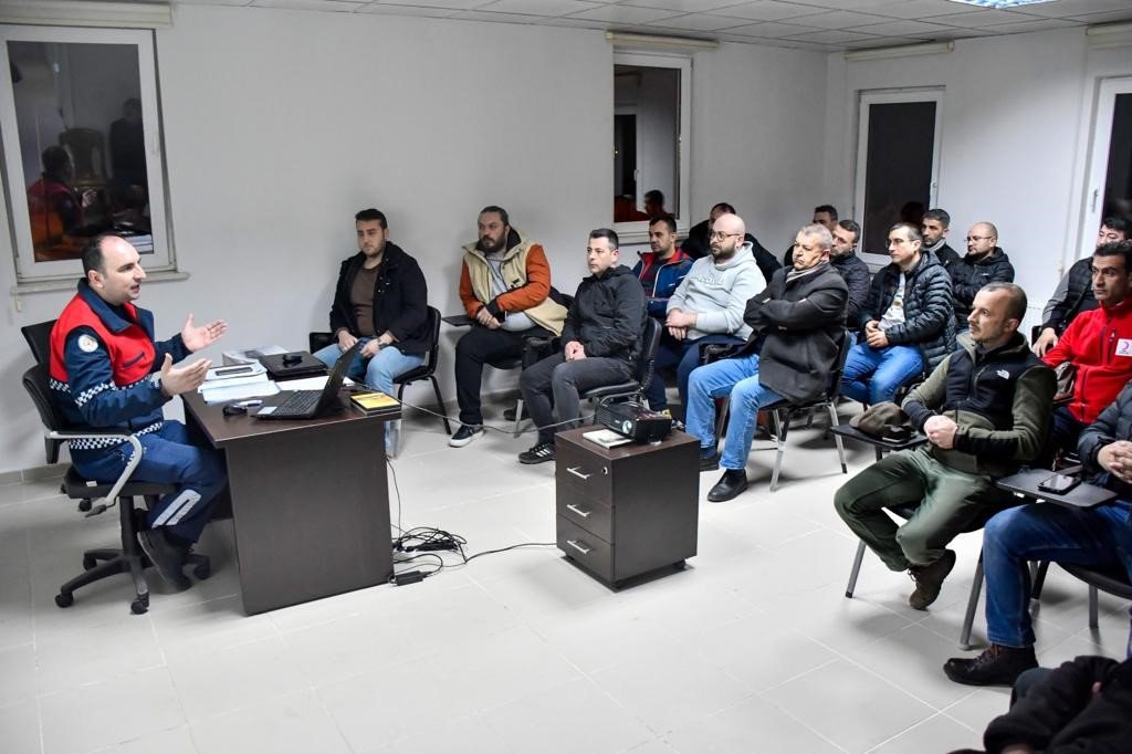 Biga’da bölgenin ilk gönüllü arama ve kurtarma ekibi kuruldu