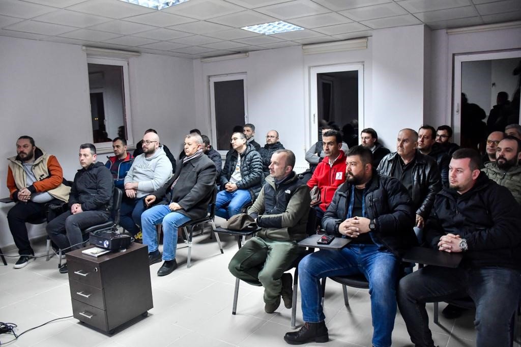 Biga’da bölgenin ilk gönüllü arama ve kurtarma ekibi kuruldu