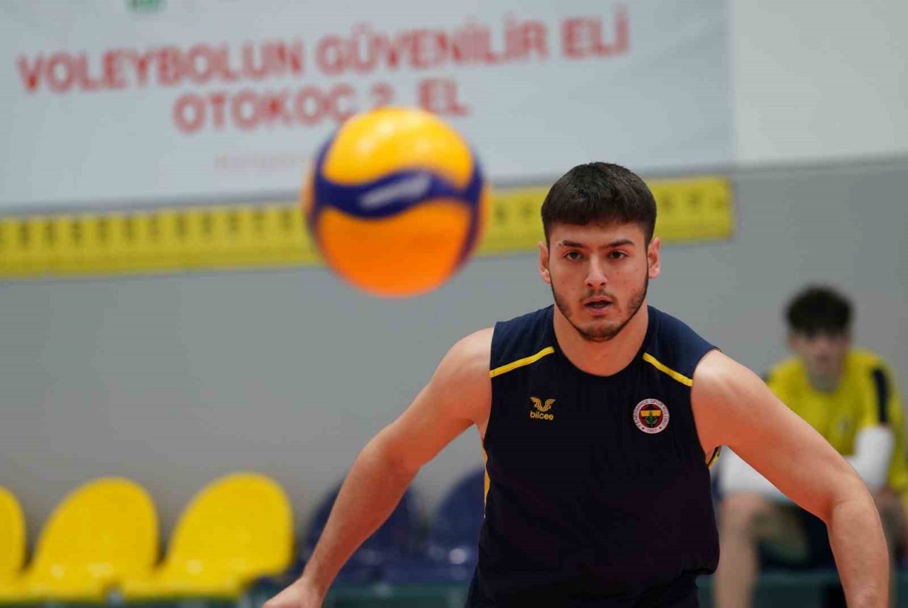 Fenerbahçe, depremzede voleybolcuyu kadrosuna kattı
