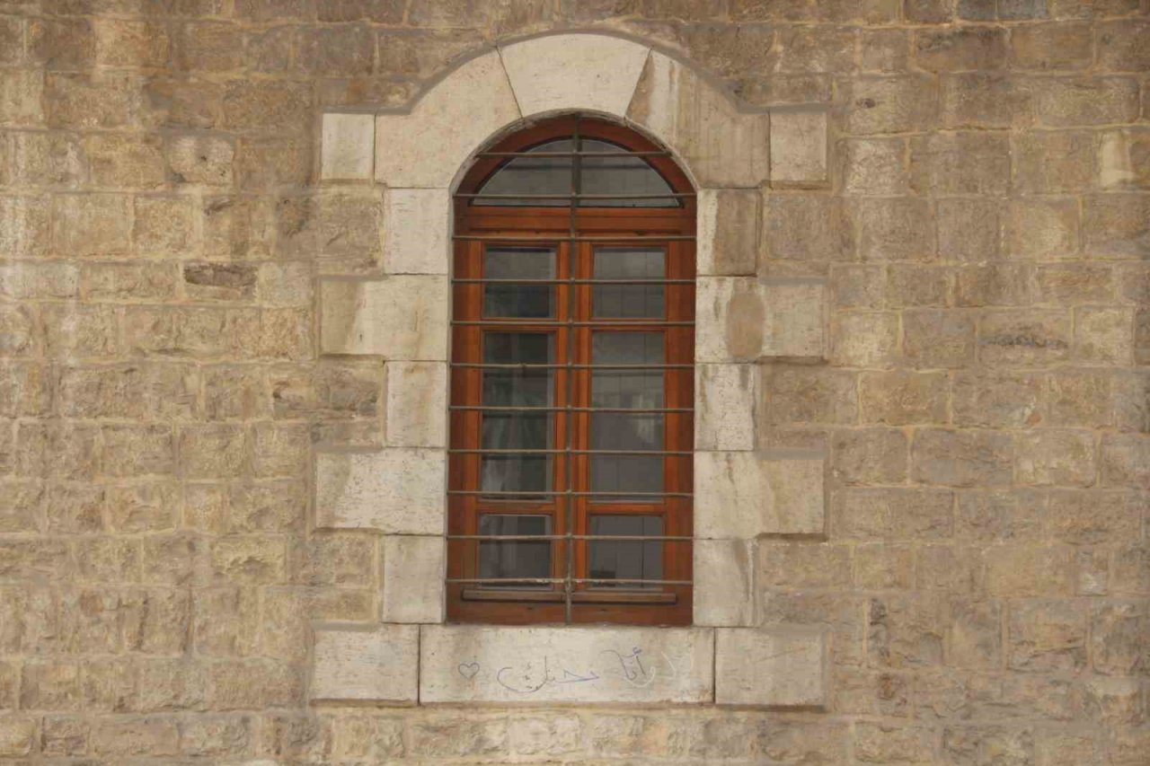 Tam 3 asırlık tarihi taş kilise depremde zarar görmedi