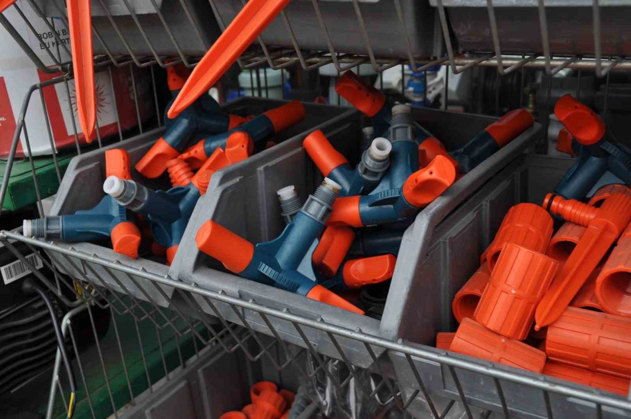 Kuraklıktan endişelenen çiftçiler farklı sulama yöntemleri arıyor