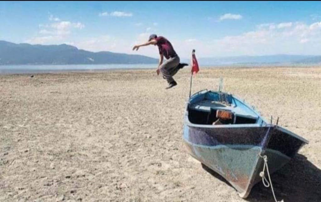 Eğirdir Gölü’nün su kotu gözle görülür şekilde düştü
