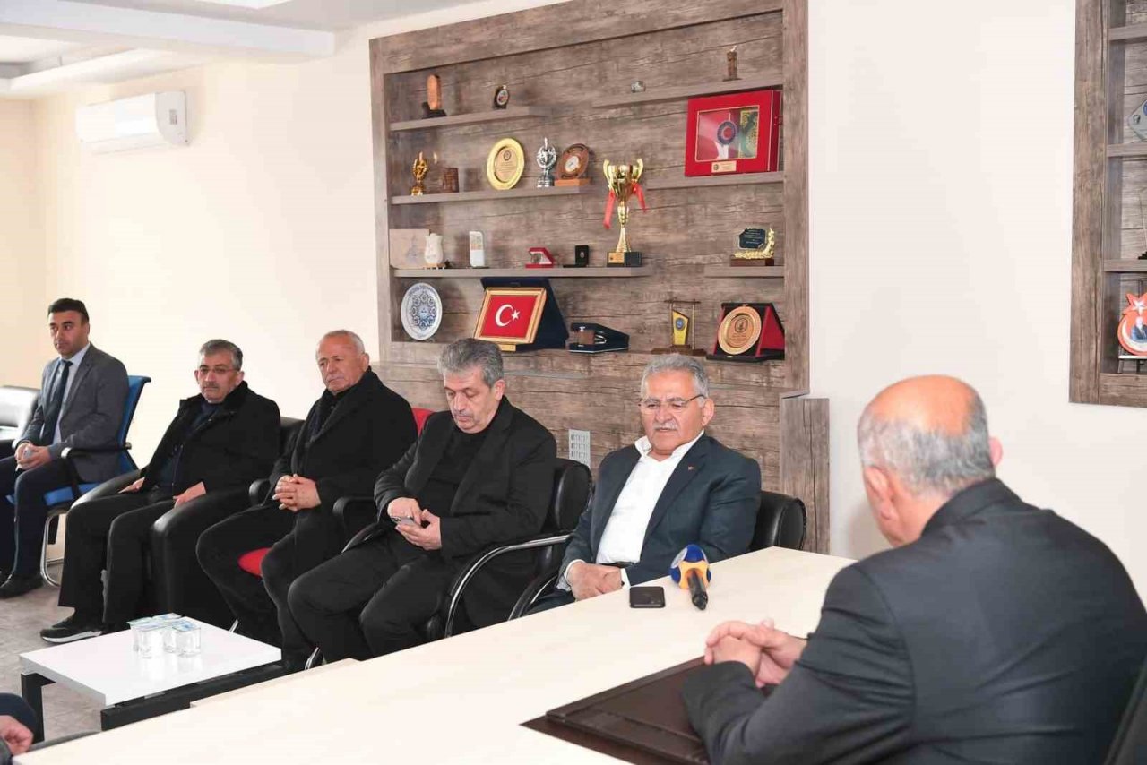 Başkan Büyükkılıç’tan Özvatan yatırım değerlendirme toplantısı