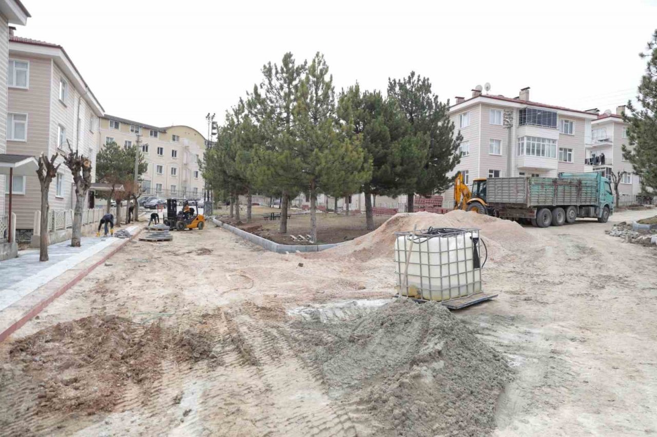 Kütahya’nın 100. Yıl Mahallesi’ne kilit taşı