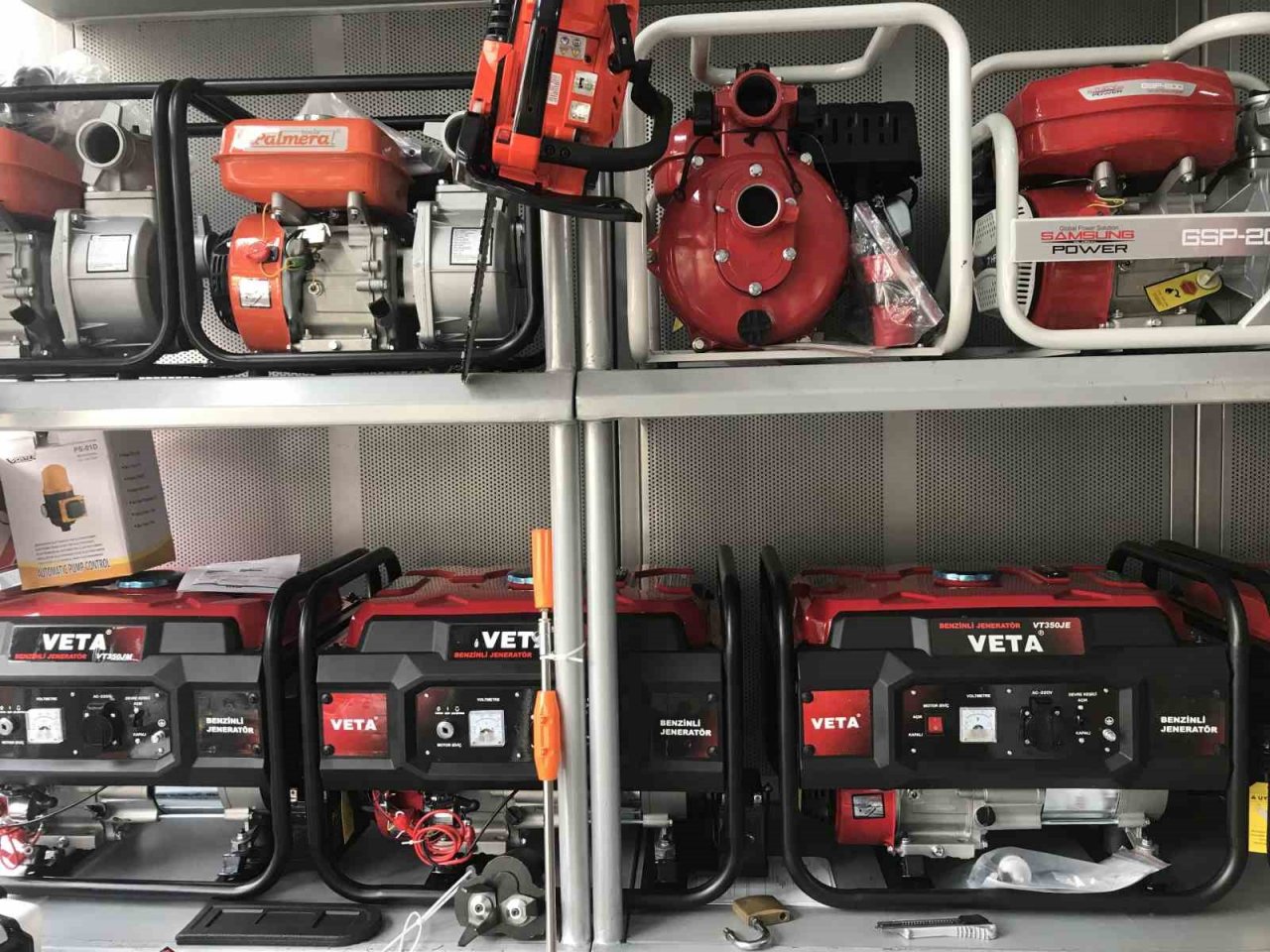 Kuraklıktan endişelenen çiftçiler farklı sulama yöntemleri arıyor