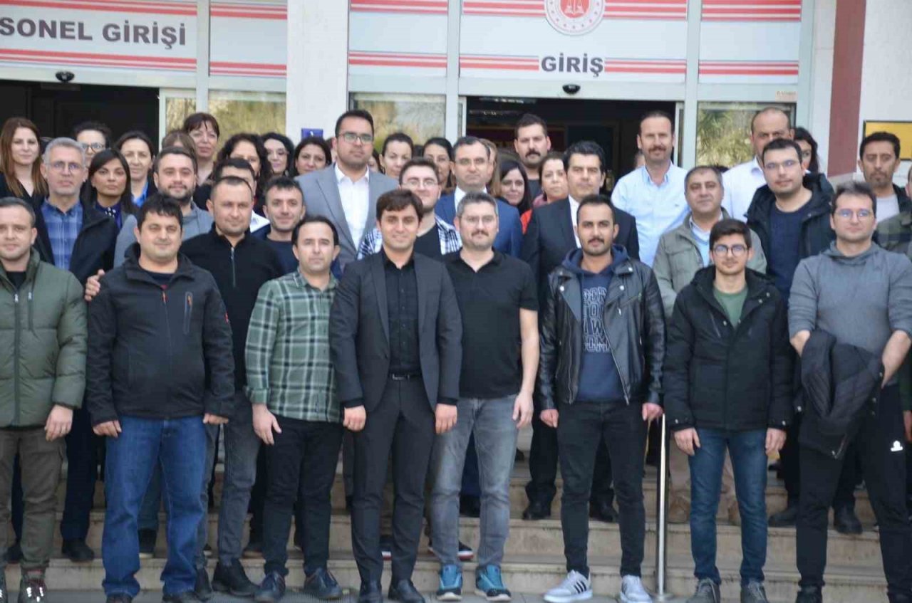 Nazilli Adliyesi’nden deprem bölgesine 15 zabıt katibi gönderildi