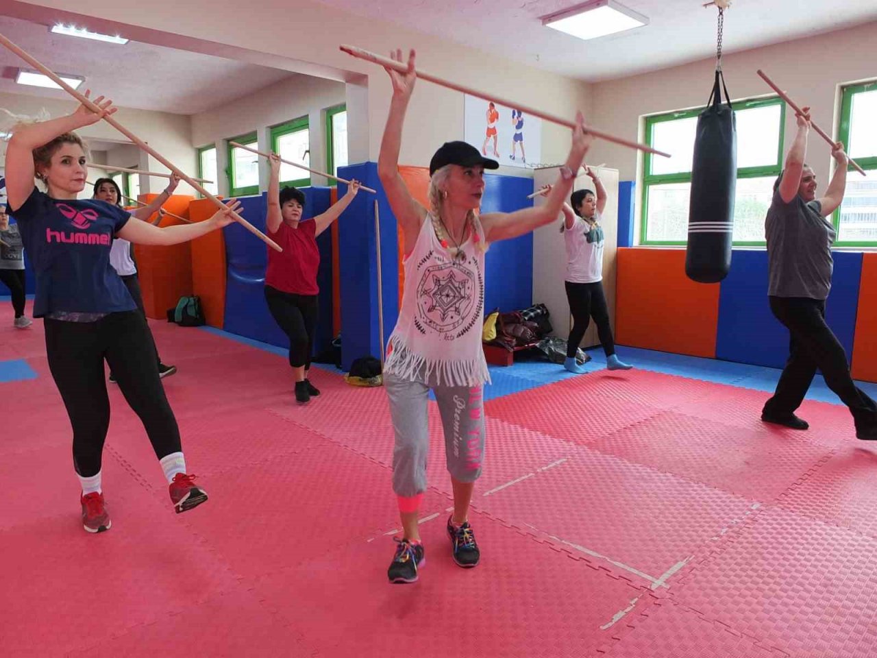 Balıkesirli kadınlar pilates ile stres atıyor