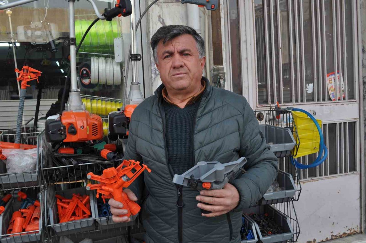 Kuraklıktan endişelenen çiftçiler farklı sulama yöntemleri arıyor