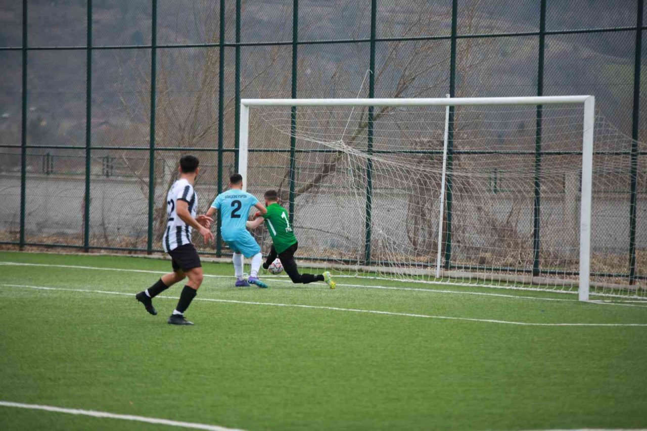 Amatör maçta centilmenlik örneği