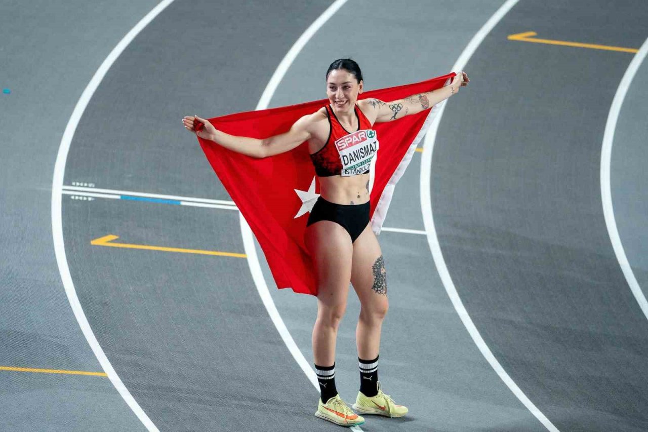 Rektör Aldemir, Avrupa Şampiyonu Danışmaz’ı tebrik etti