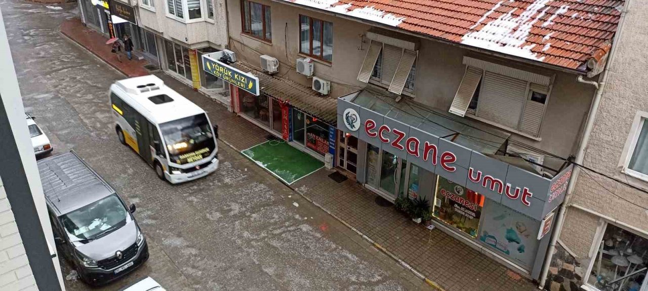 Balıkesir’de şiddetli dolu yağışı etkili oldu