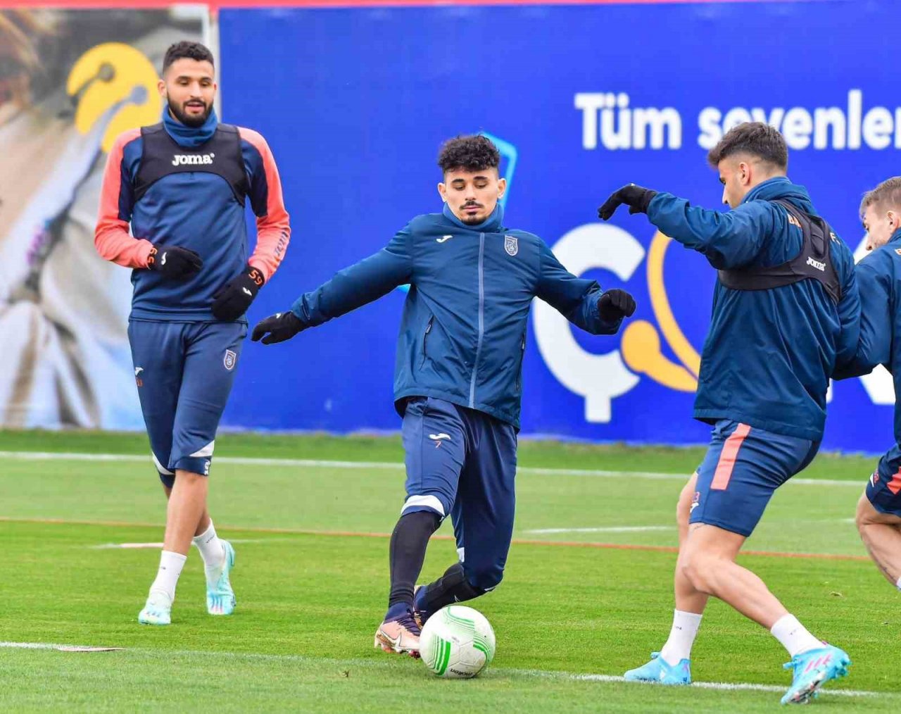 Başakşehir, Gent maçı hazırlıklarına devam etti