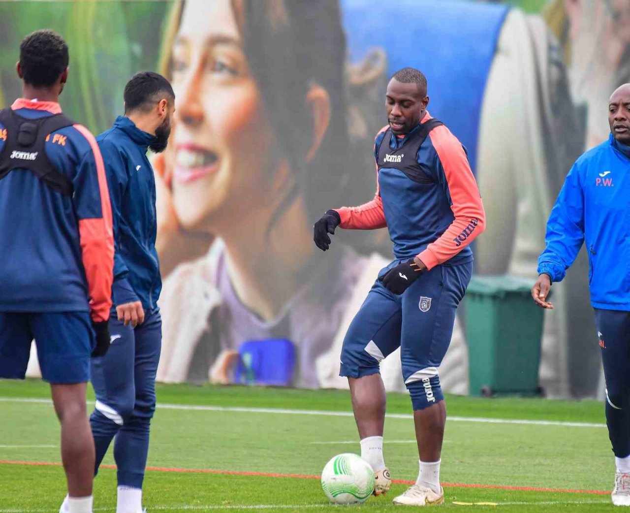 Başakşehir, Gent maçı hazırlıklarına devam etti