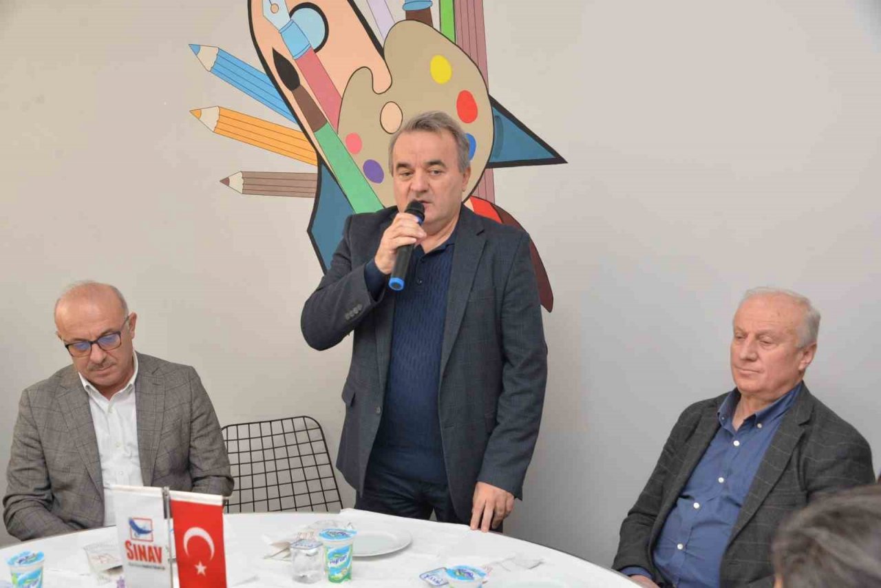 Başkan Yardımcısı Mahmut Fındık depremzede öğrenciler ve aileleriyle bir araya geldi