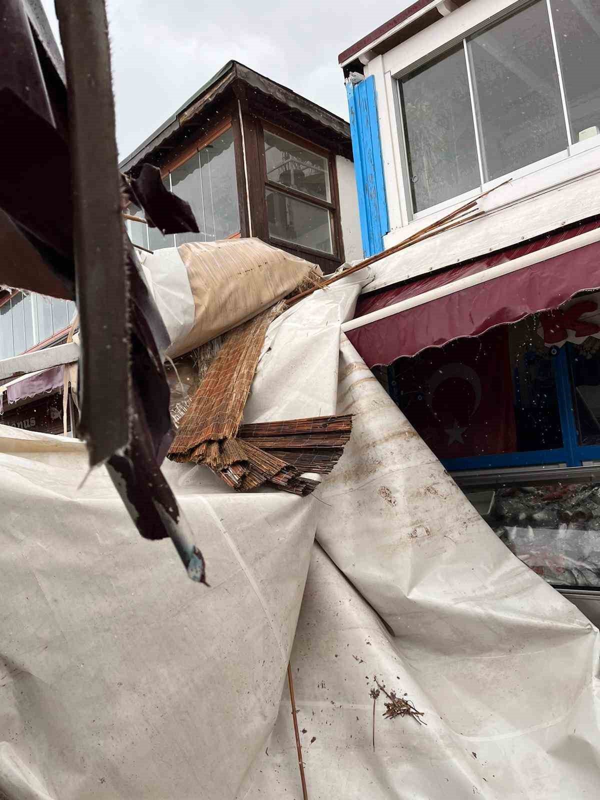 Bodrum’u fırtına vurdu, çatıları uçurdu, camları kırdı