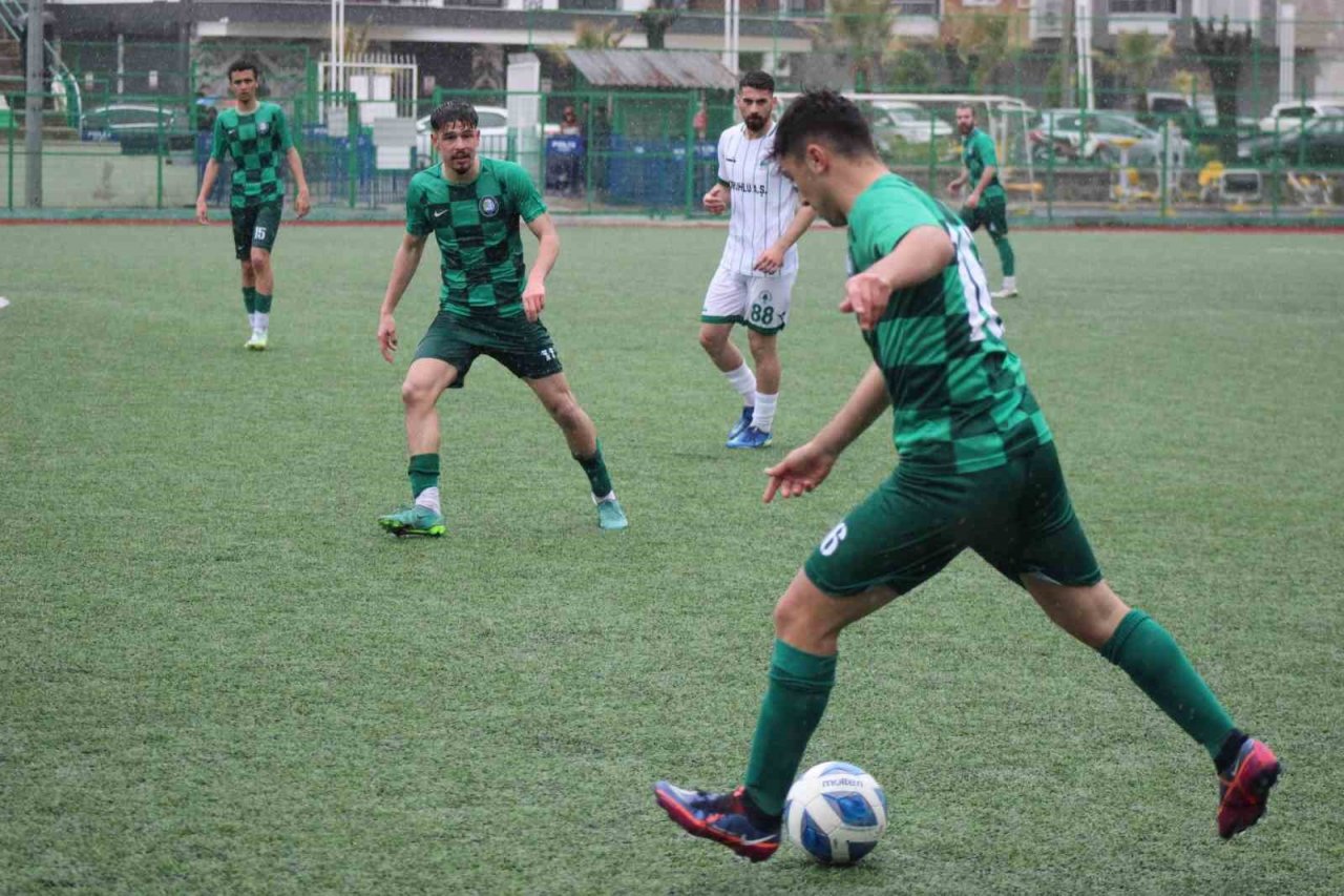 Salihli Belediyespor, Özçamdibispor’a farklı kaybetti