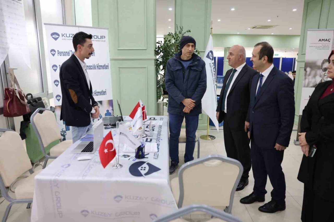İş arayanlar ve işverenler Darıca’da buluştu