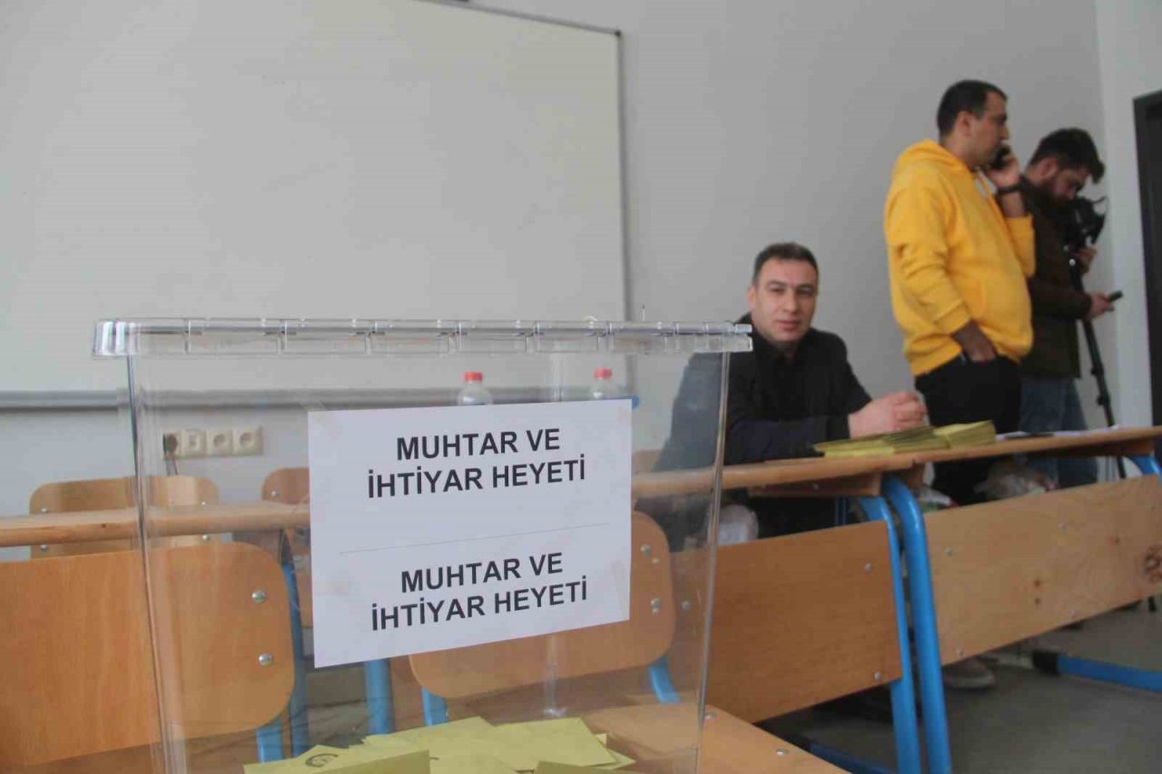 Muhtarlık seçimleri cumhurbaşkanlığı seçimlerini aratmadı