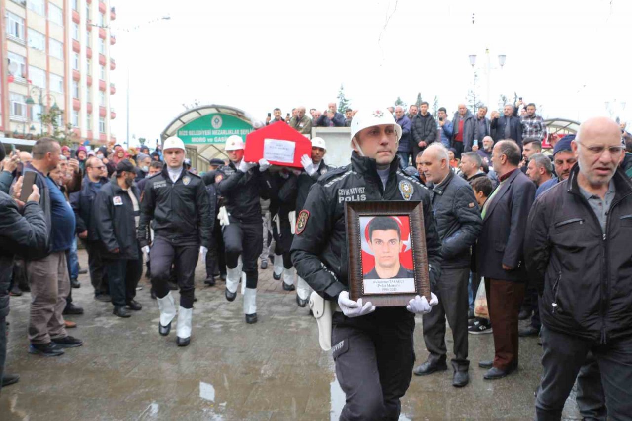Deprem bölgesinde şehit olan polis memuru Rize’de son yolculuğuna uğurlandı