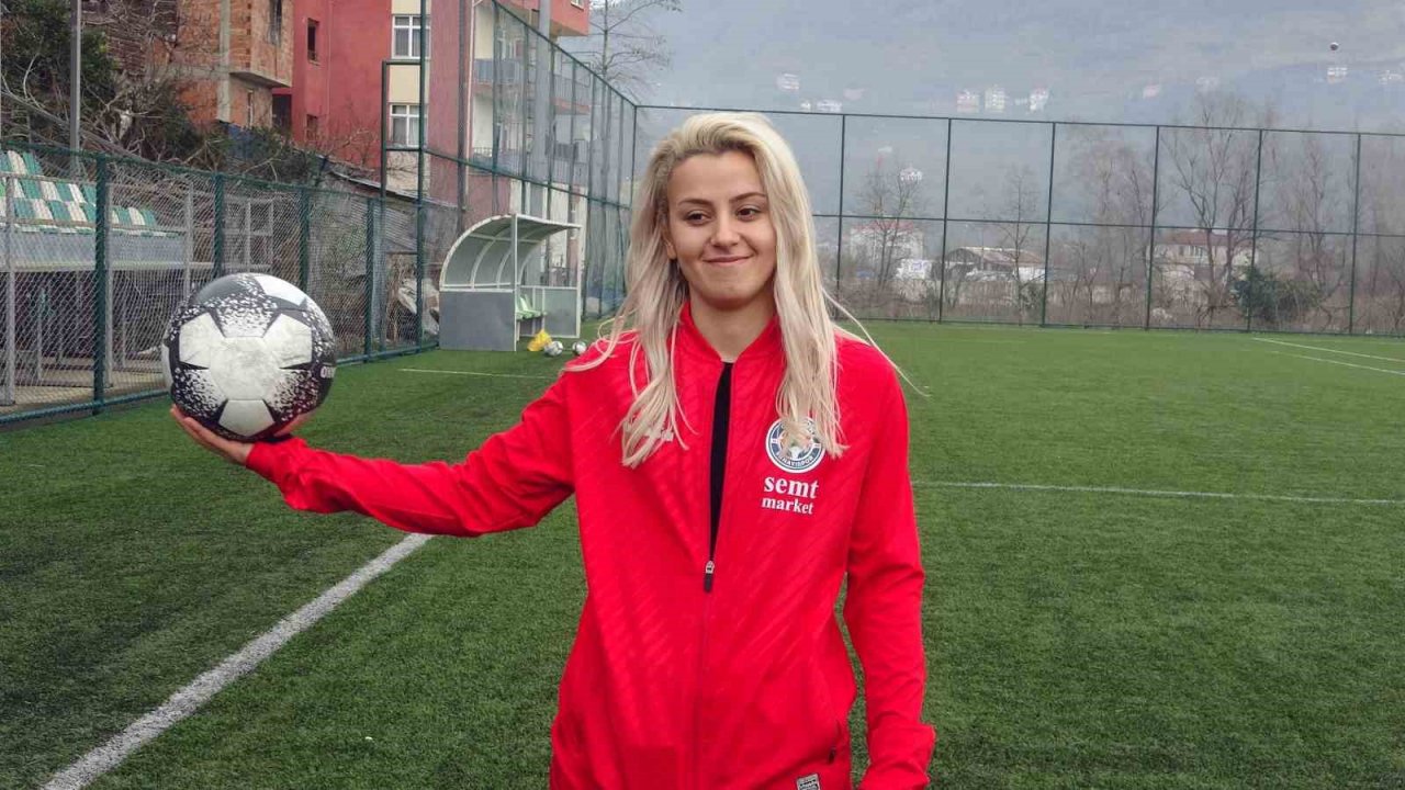 Enkazdan çıktı, yeşil sahalara koştu