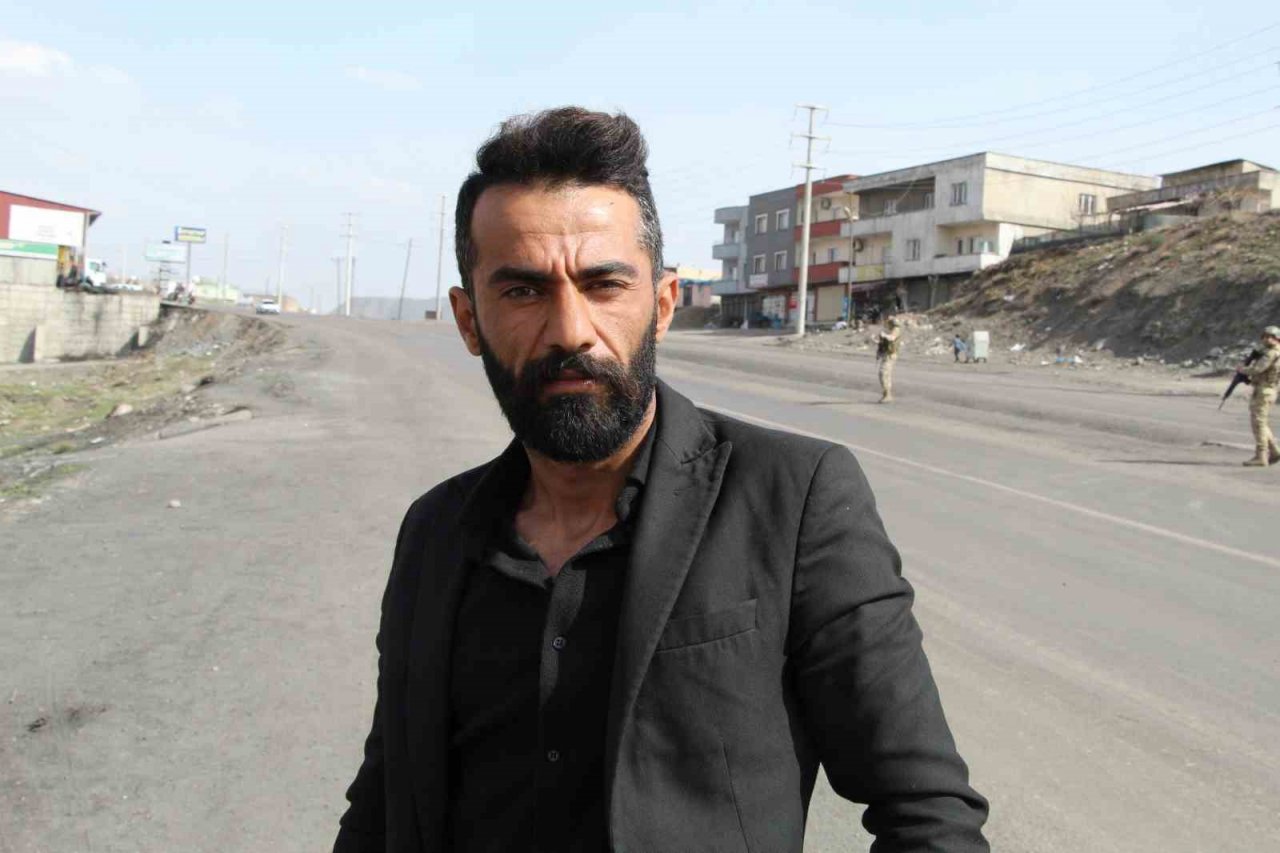 Aynı yerde çok kaza olunca, vatandaşlar yolda eylem yaptı