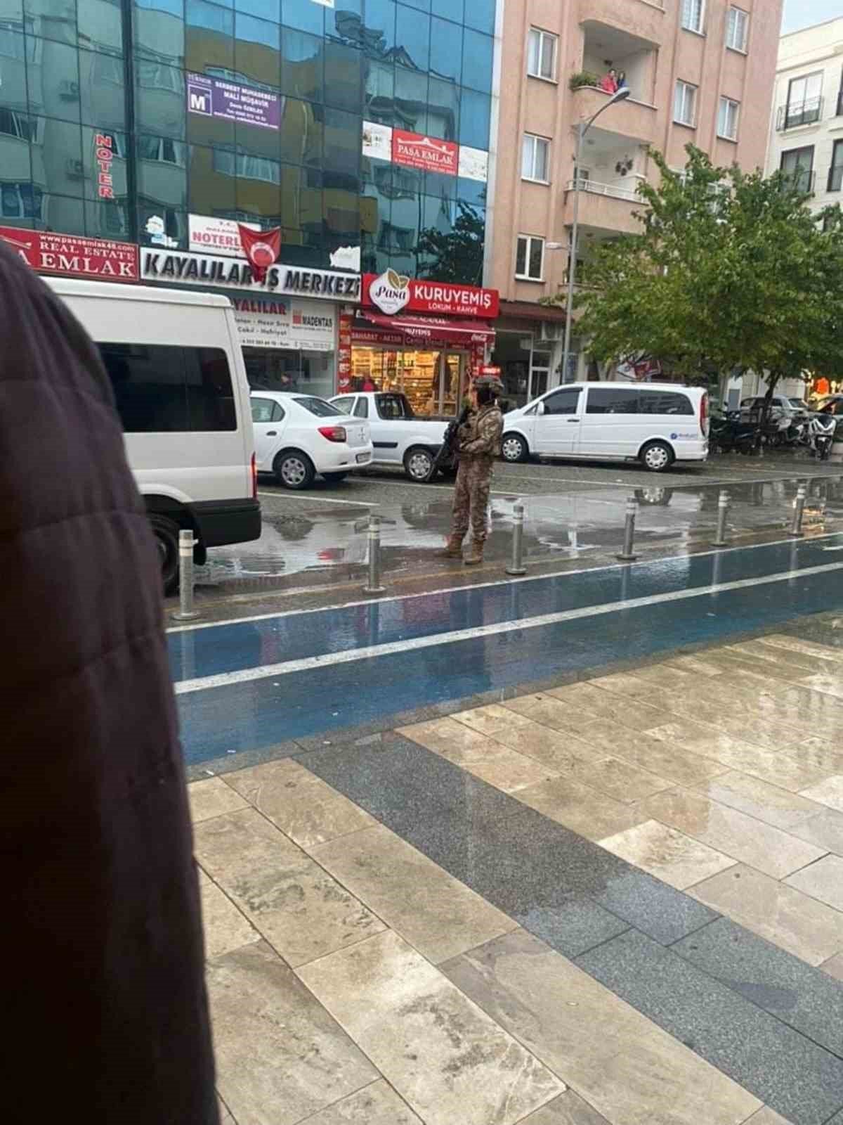 Silah sesleri polisi alarma geçirdi