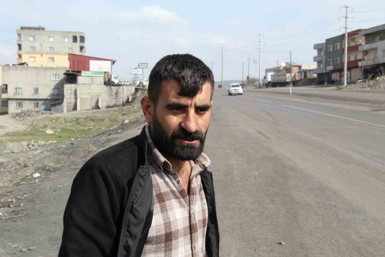 Aynı yerde çok kaza olunca, vatandaşlar yolda eylem yaptı