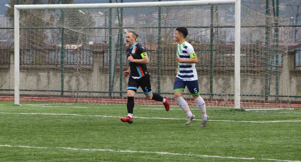 Hayali gerçek oldu, oğlu ile rakip oldu