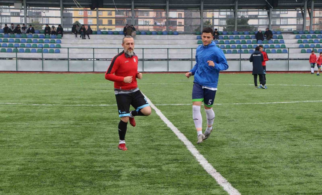 Hayali gerçek oldu, oğlu ile rakip oldu