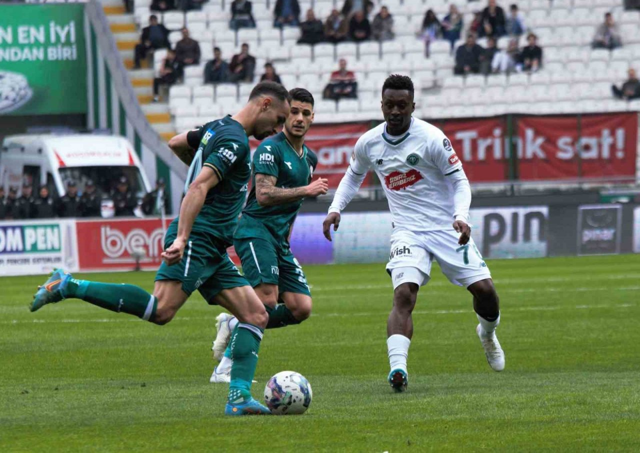 Spor Toto Süper Lig: Konyaspor: 0 - Giresunspor: 0 (İlk yarı)