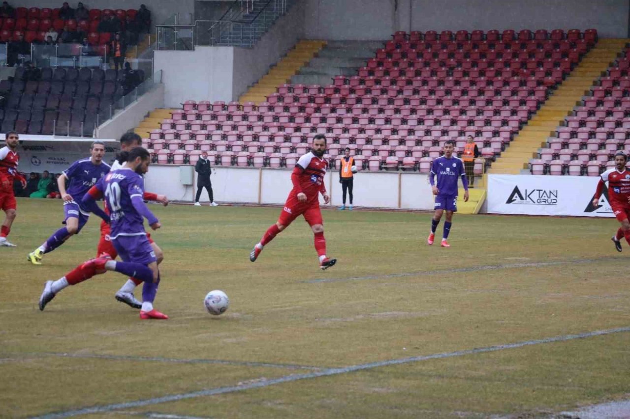 TFF 2. Lig: Afyonspor: 4 - Sivas Belediyespor:0