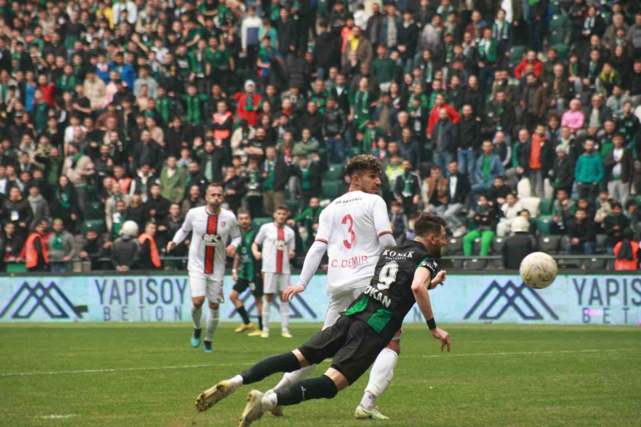 TFF 2. Lig: Kocaelispor: 3 - Uşakspor: 0