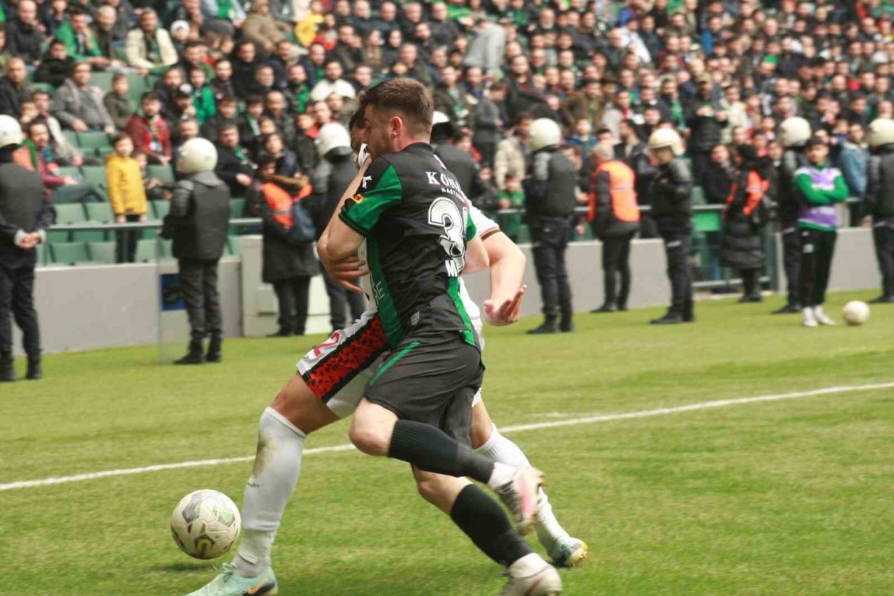 TFF 2. Lig: Kocaelispor: 3 - Uşakspor: 0