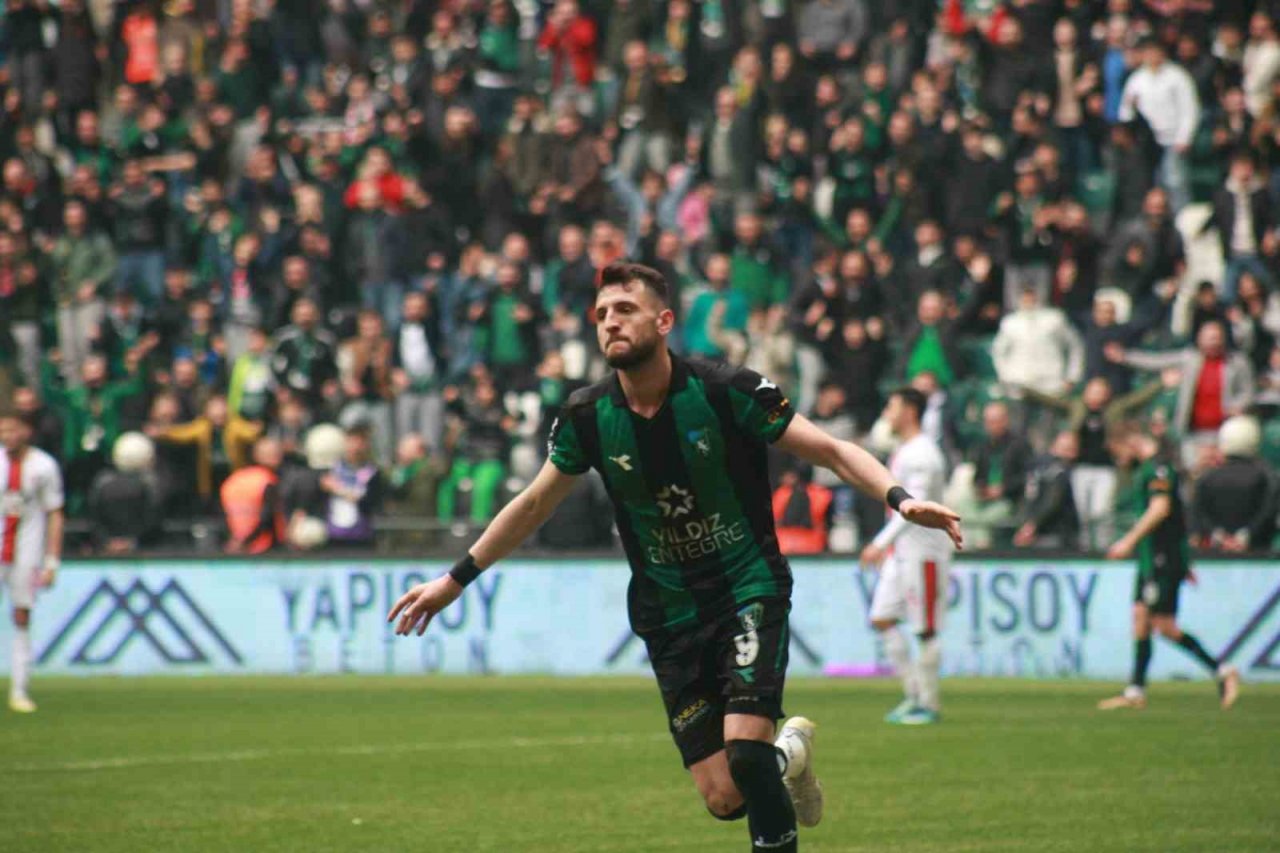 TFF 2. Lig: Kocaelispor: 3 - Uşakspor: 0