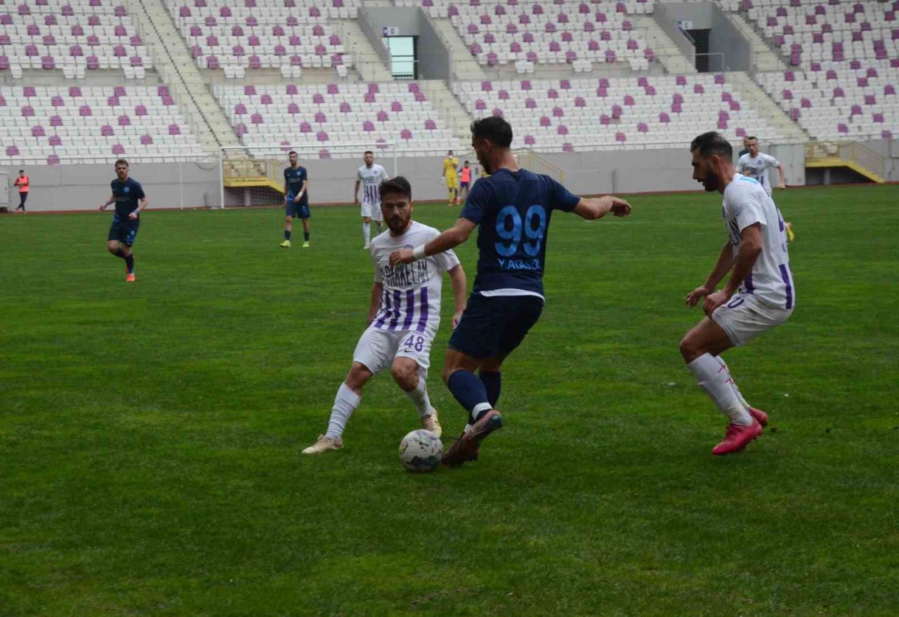 TFF 3. Lig: 52 Orduspor FK: 1 - Belediye Kütahyaspor: 2