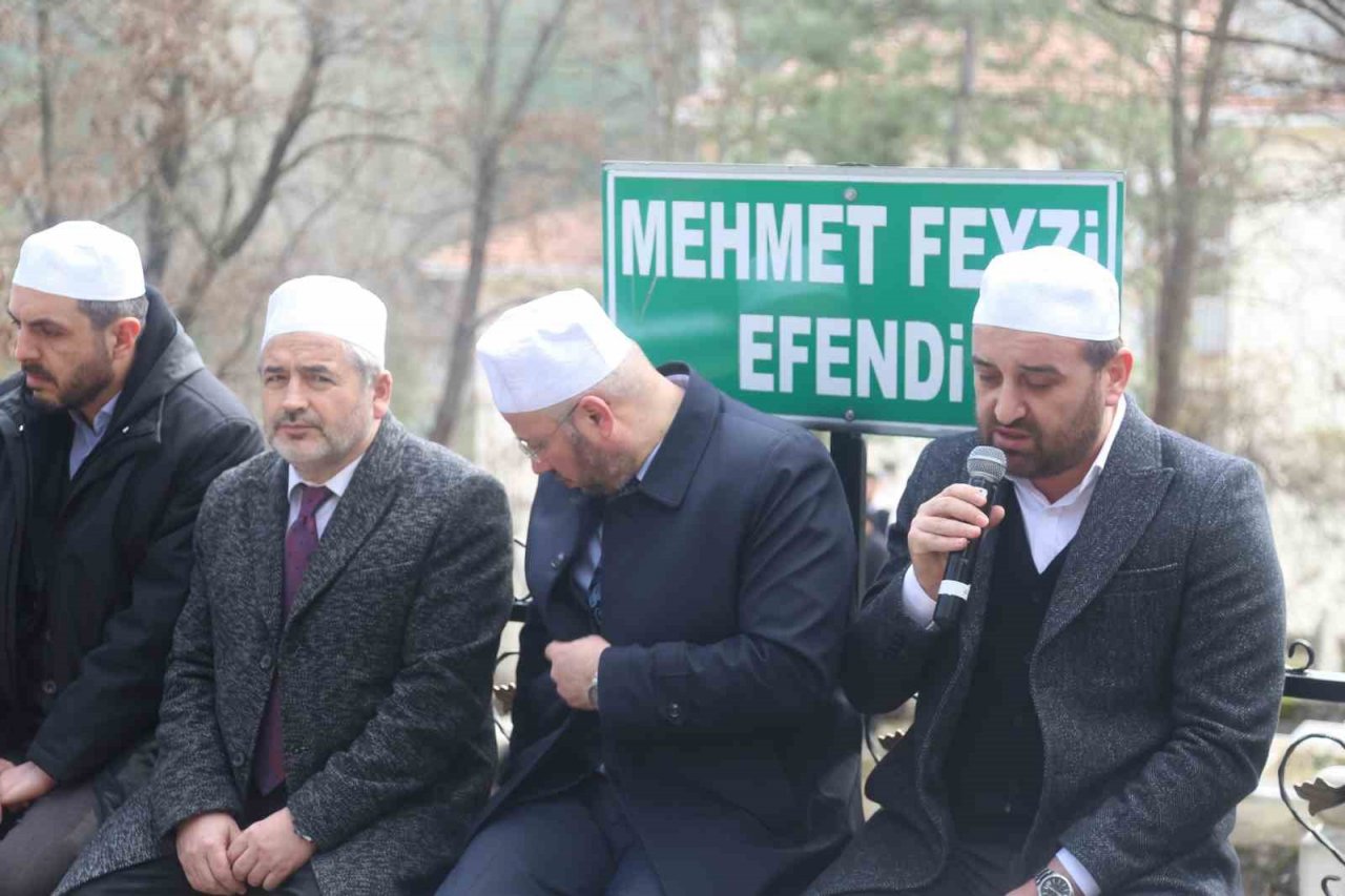 Mehmet Feyzi Efendi kabri başında anıldı