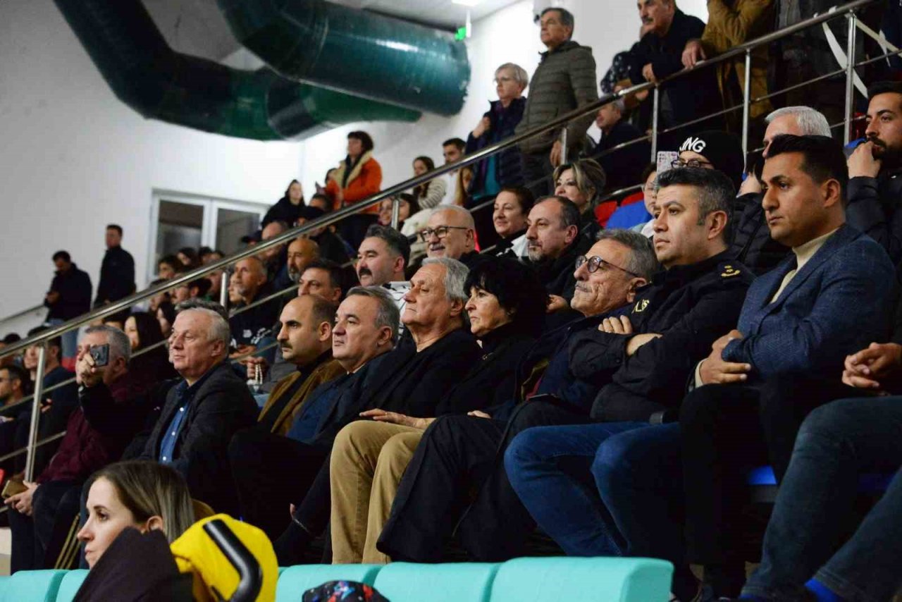 Bozüyük Belediyesi Eğitim ve Spor Kulübü, grubunu lider olarak tamamladı