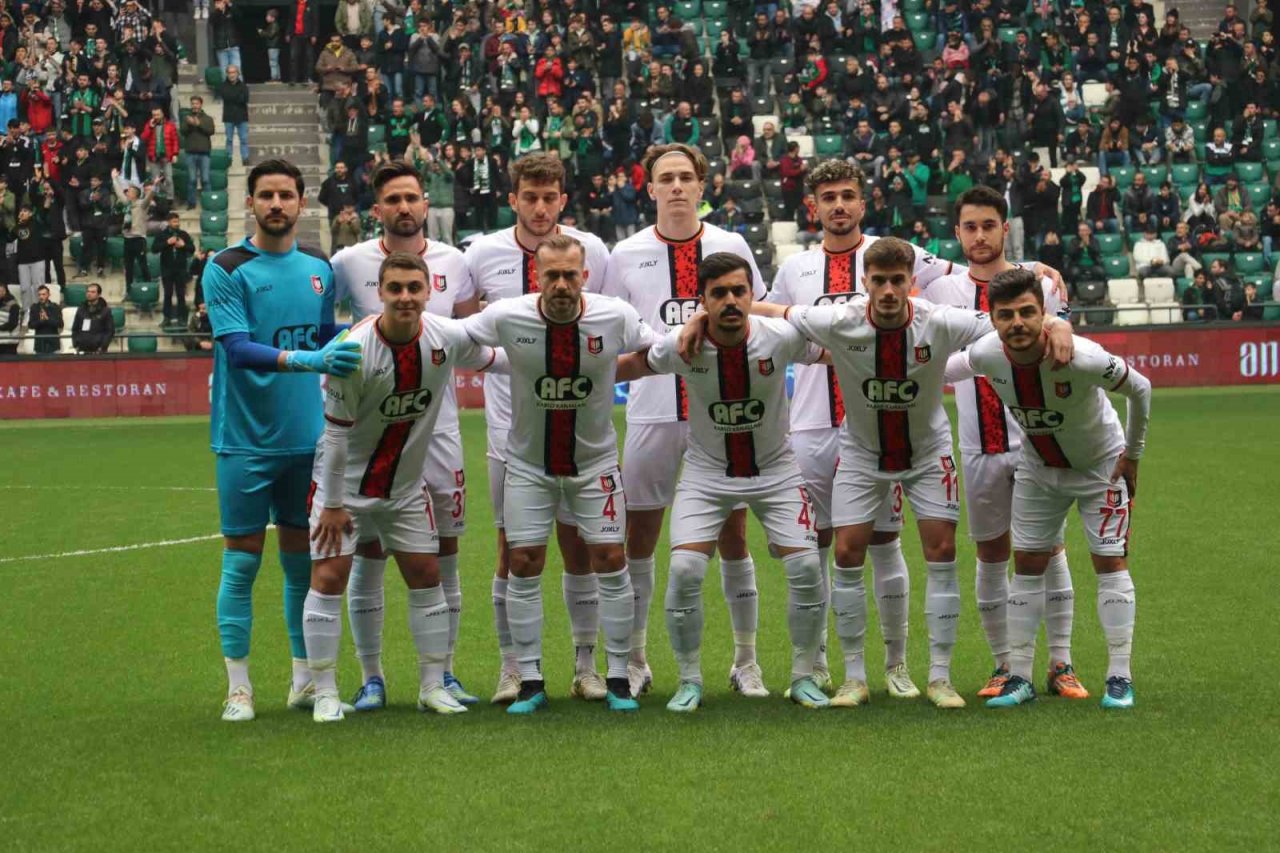 TFF 2. Lig: Kocaelispor: 3 - Uşakspor: 0