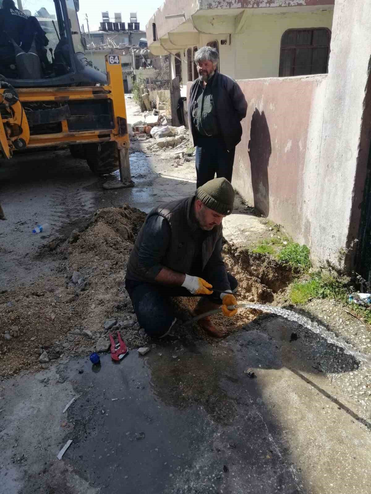 İl Özel İdaresi ekiplerinin afet bölgesindeki çalışmaları sürüyor