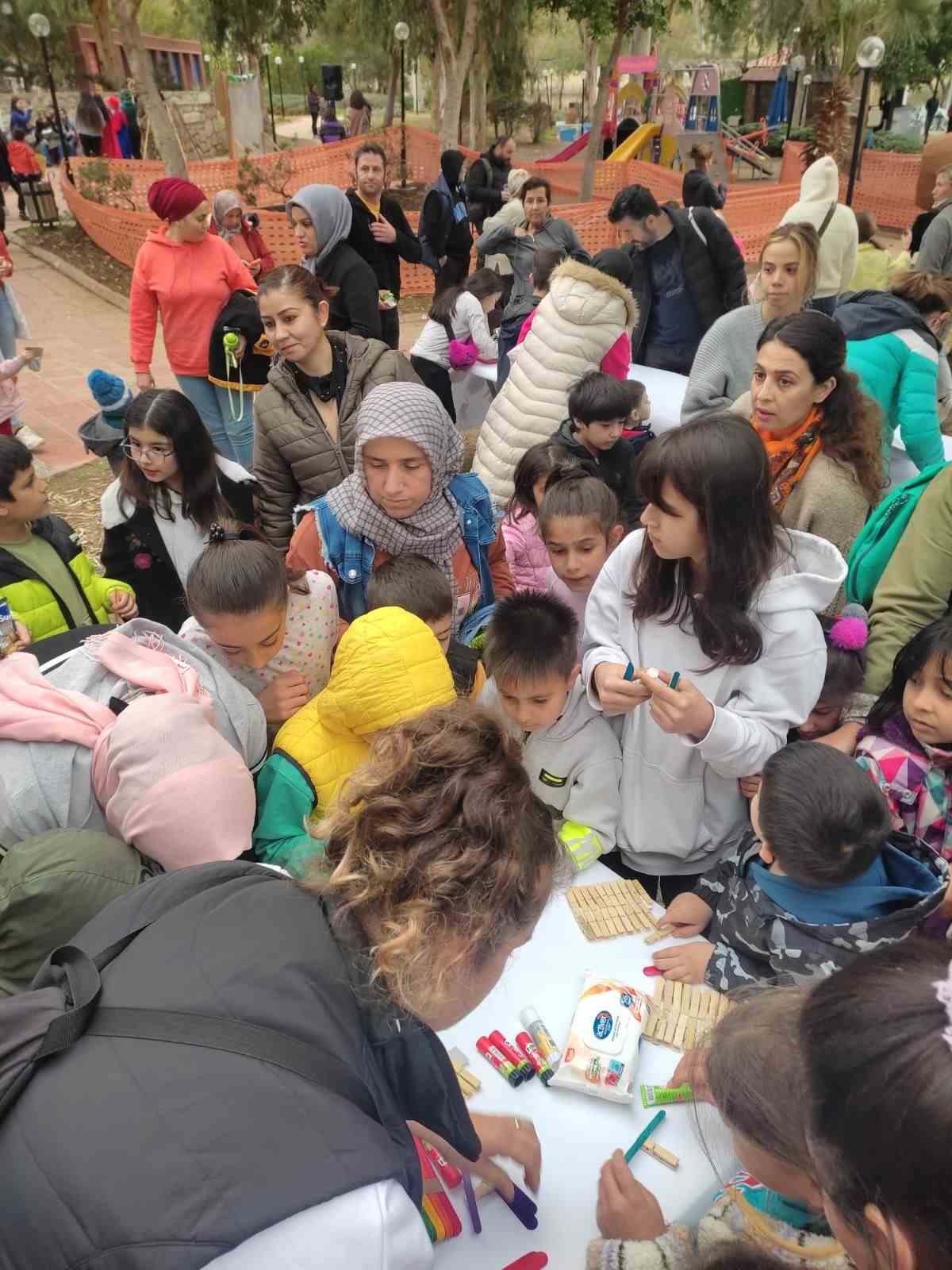 Datça’da depremzede çocuklara moral etkinliği