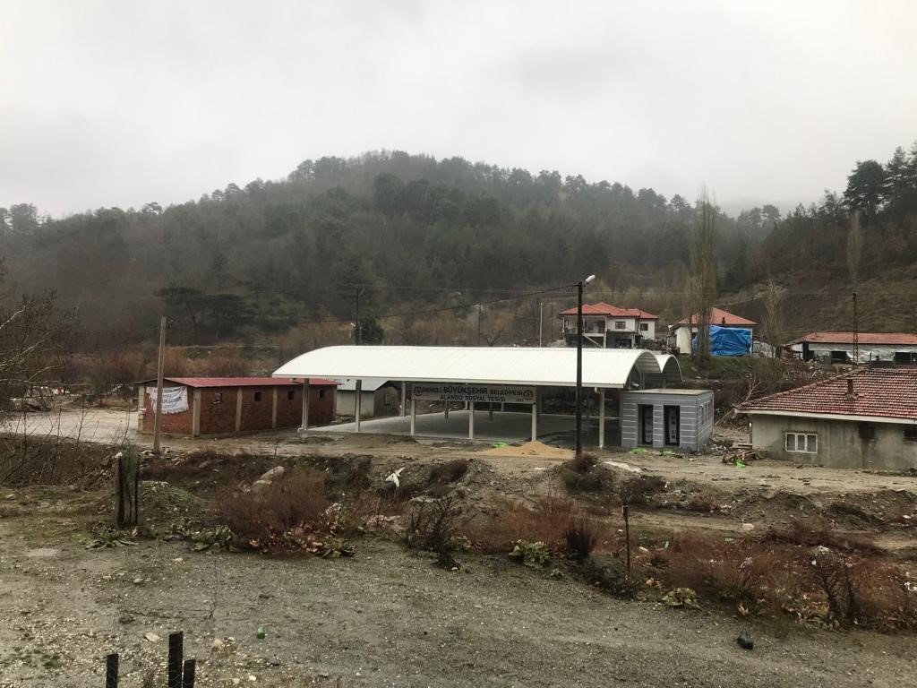 Denizli Büyükşehir, Buldan Alandız’a sosyal tesis kazandırdı