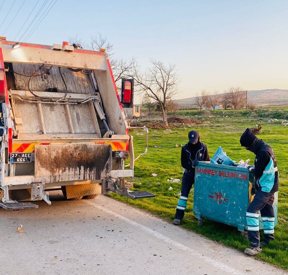 Şahinbey’in her köşesi temizleniyor