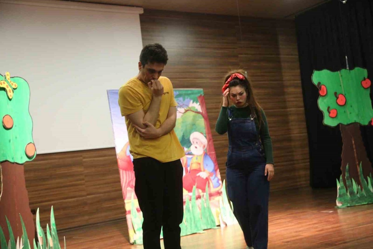 Efeler’den depremzede çocuklara moral oyunu