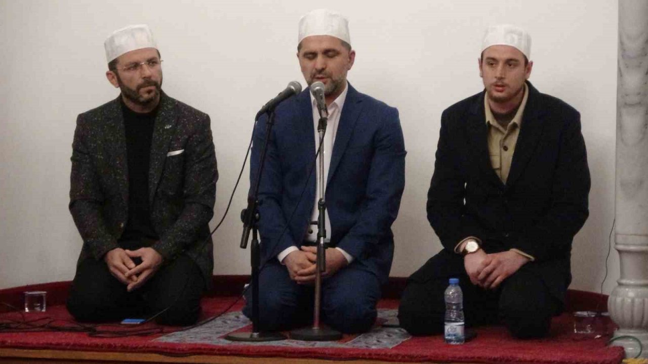 Berat Kandili dualar ile ihya edildi