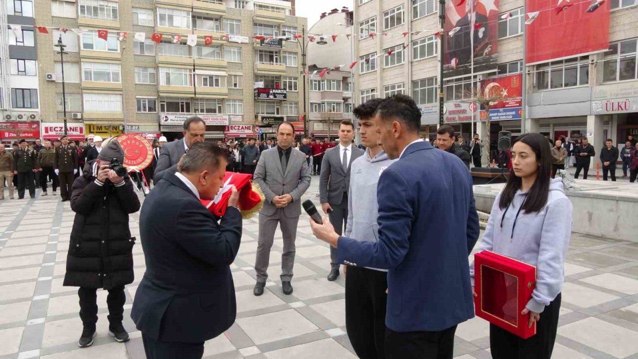 Atatürk’ün Burdur’a gelişinin 93. yılı törenle kutlandı
